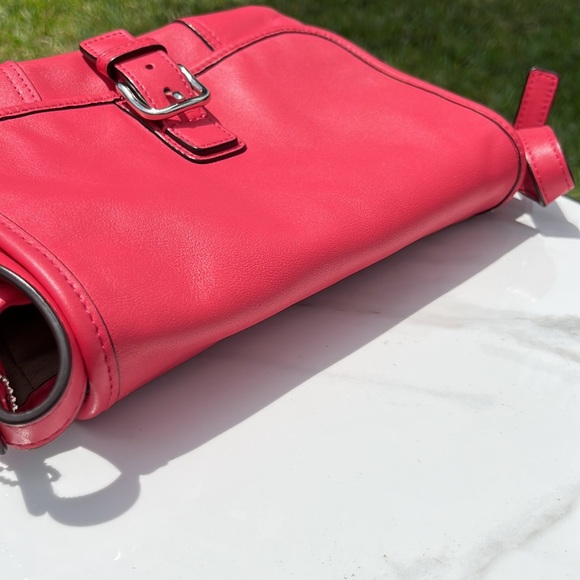 COACH Hadley Leather Field Bag - Picture 3 of 16